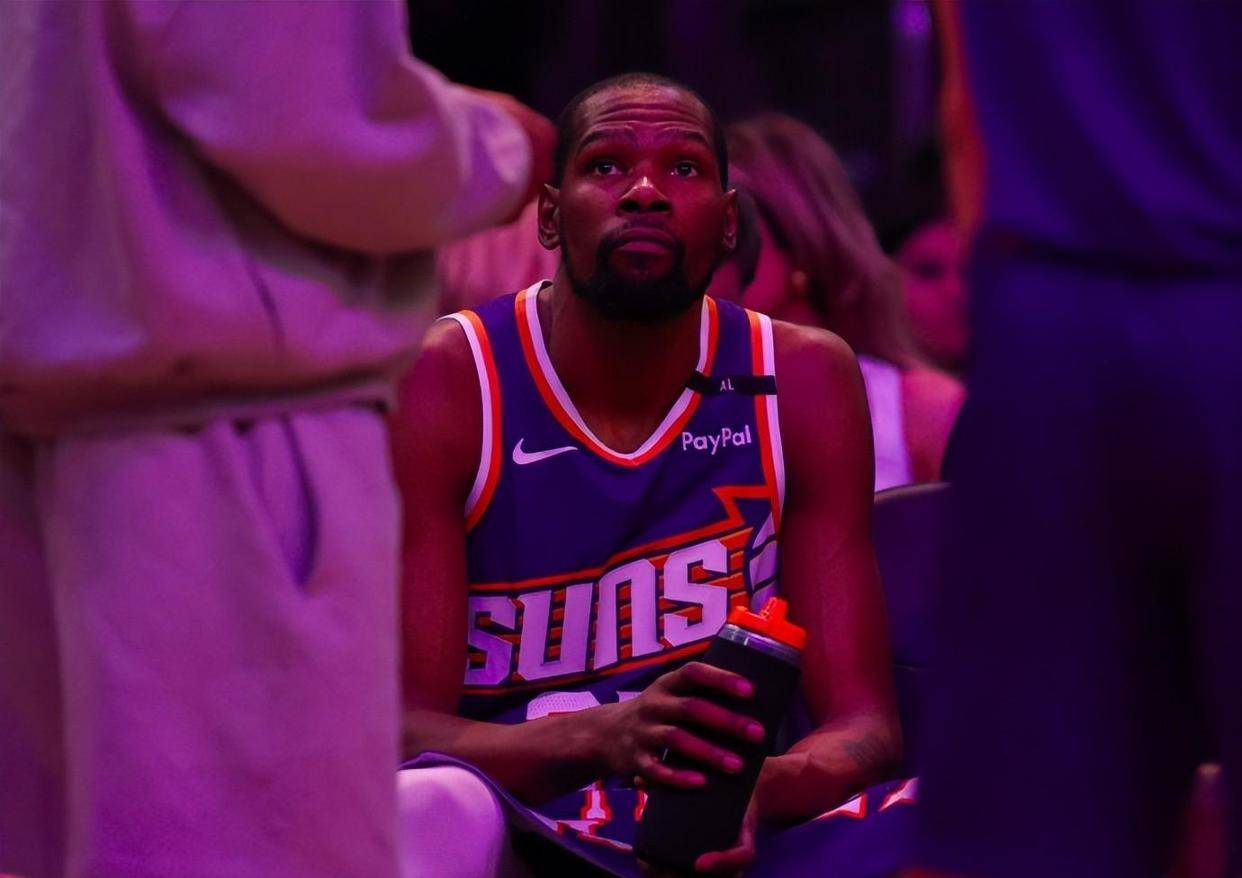  杜兰特迎来五赛季高光表现，巴塞罗那球迷沸腾！