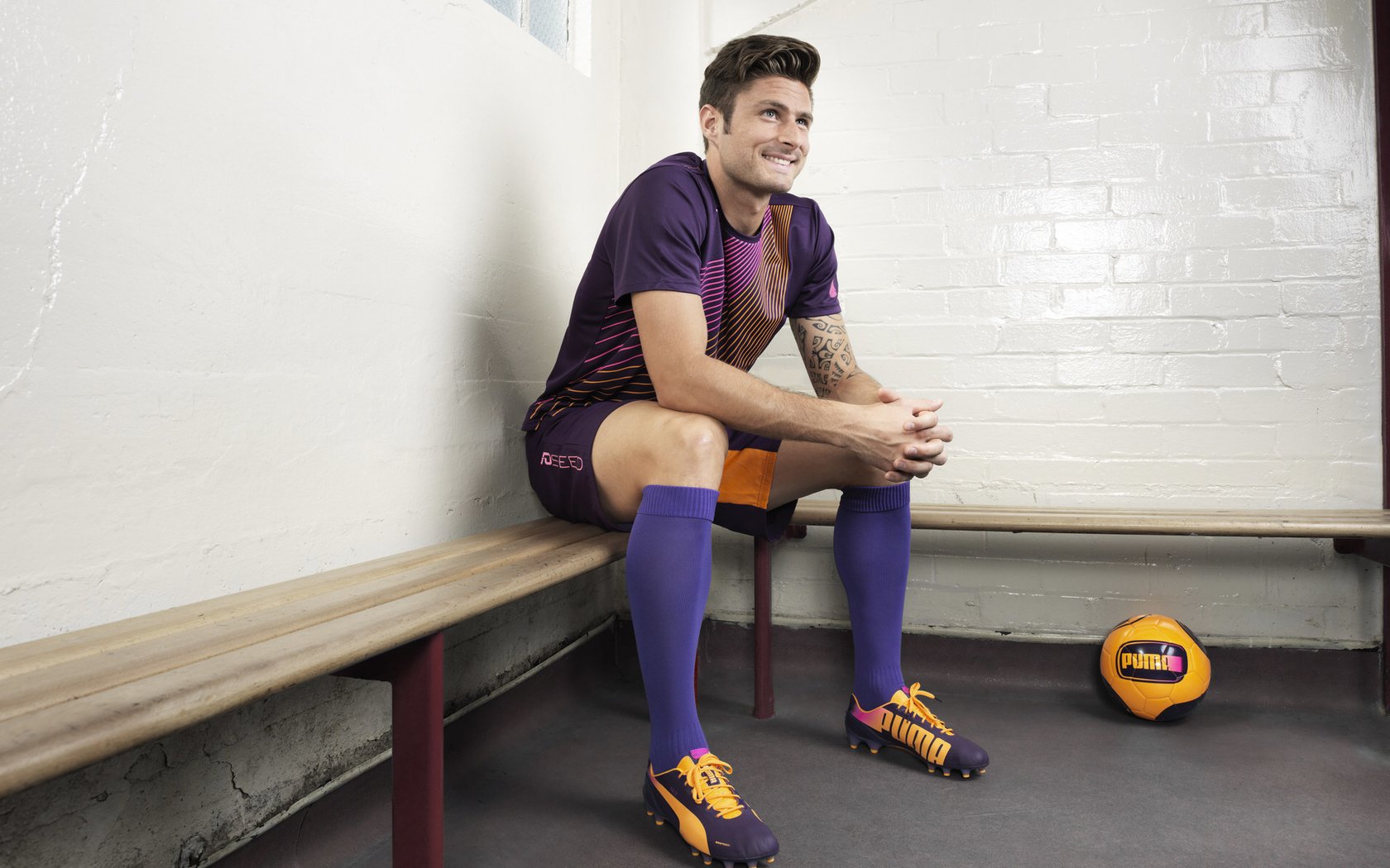 尤文图斯前途光明！德布劳内新星比赛局势复杂表现突出全场沸腾不已